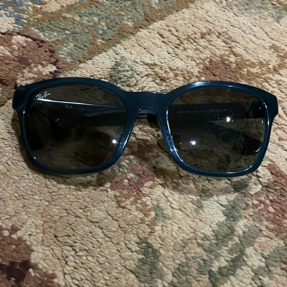 Authentic RAY BAN RB4197 Sunglasses